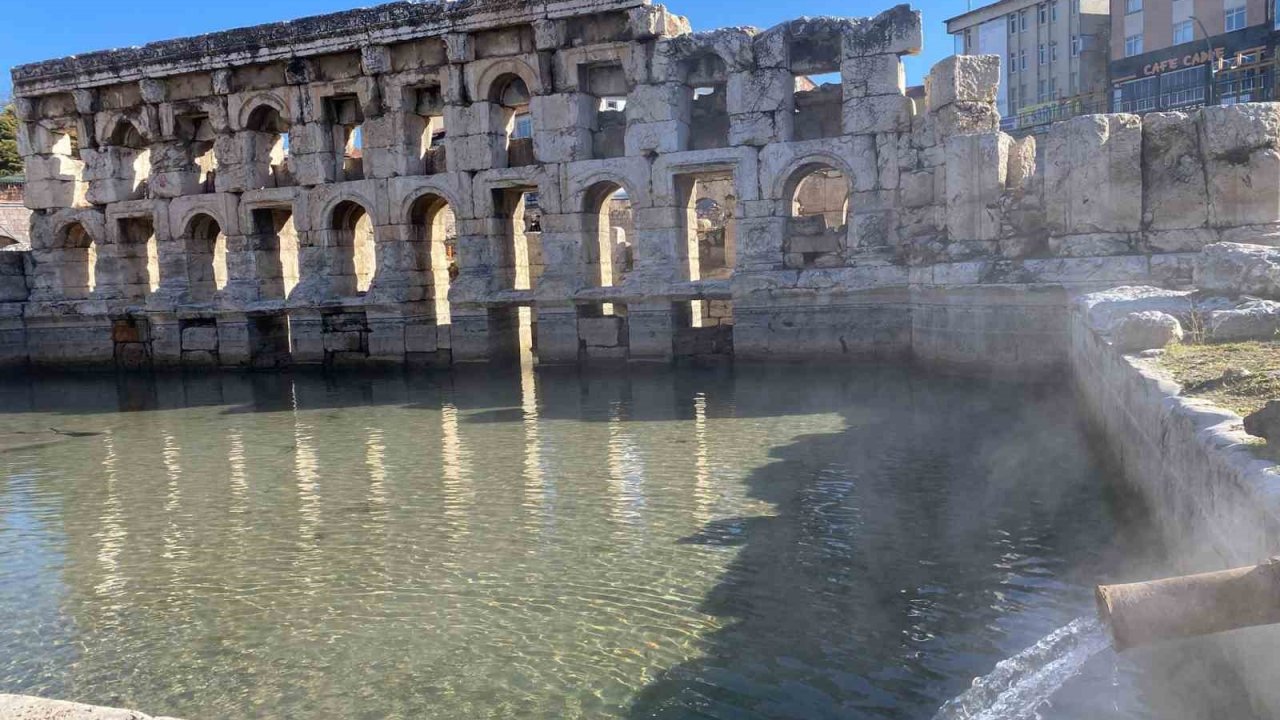 2 Bin Yıllık Roma Hamamı Tarihi Dokusuyla Asırlara Meydan Okuyor