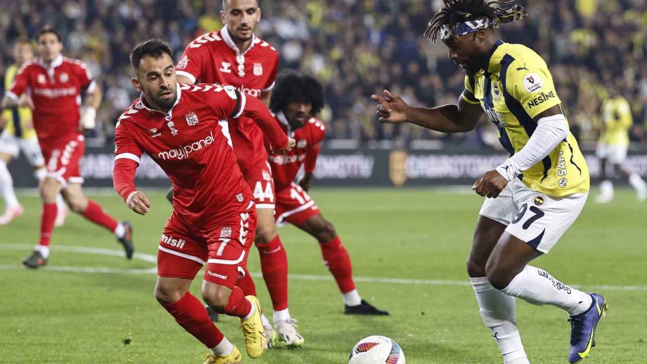 Sivasspor İle Fenerbahçe 38. Randevuda