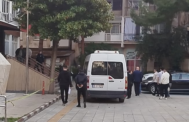 Chp’li Kemalpaşa Belediyesine Yönelik "Usulsüzlük Operasyonu"... Şüpheliler Adliyeye Sevk Edildi