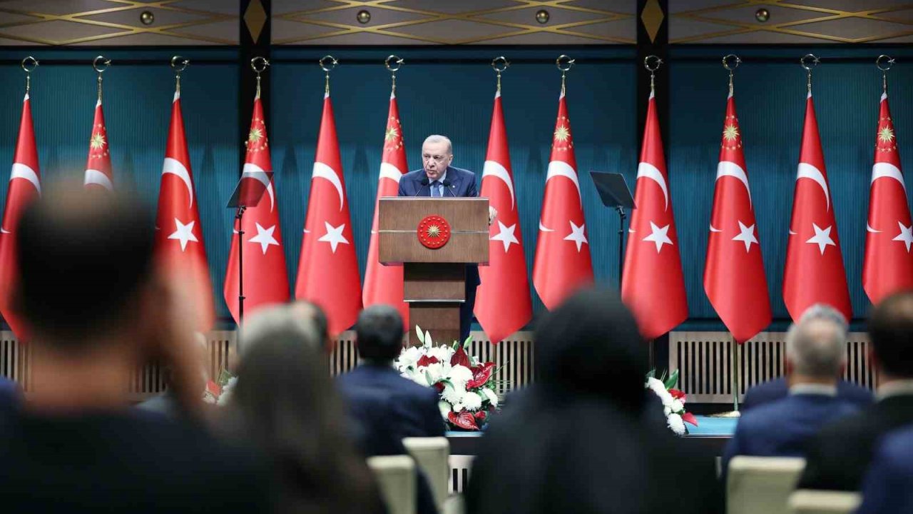 Cumhurbaşkanı Erdoğan: "İstanbul, Sizin Siyasi İkbal Heveslerinize Kurban Edilecek Bir Şehir Değildir"