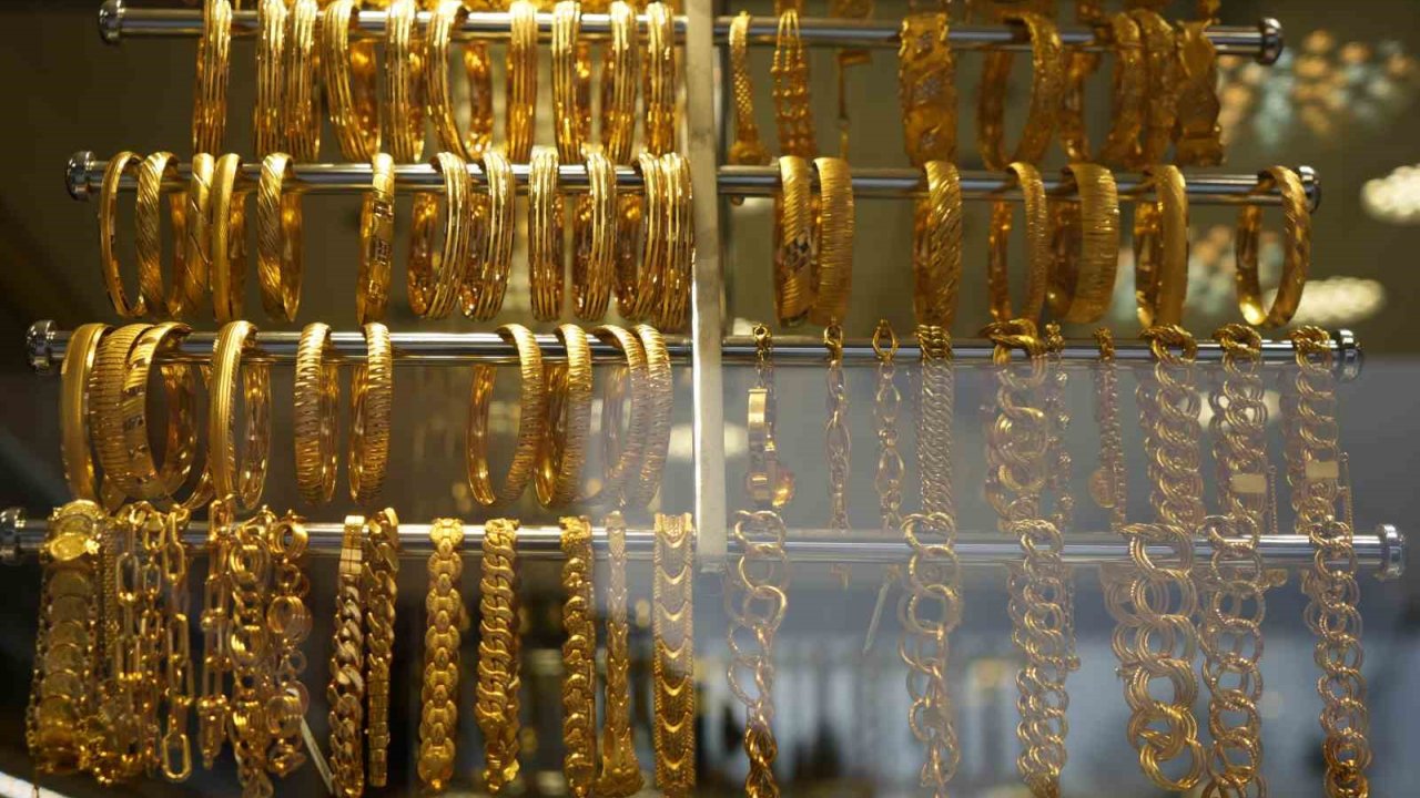 Altındaki Fiyat Artışına İnat Maliyetine Satış Başlattı