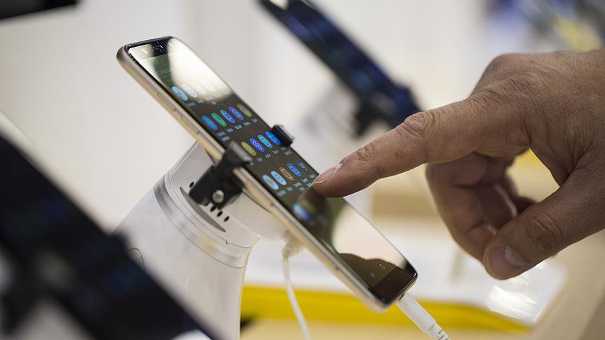 sarji-en-fazla-dayanan-15-telefon-belli-oldu.jpg